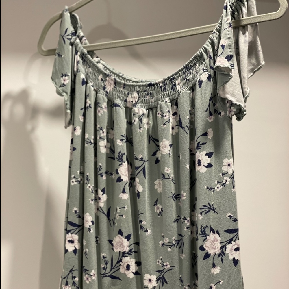 Off shoulder shirt
